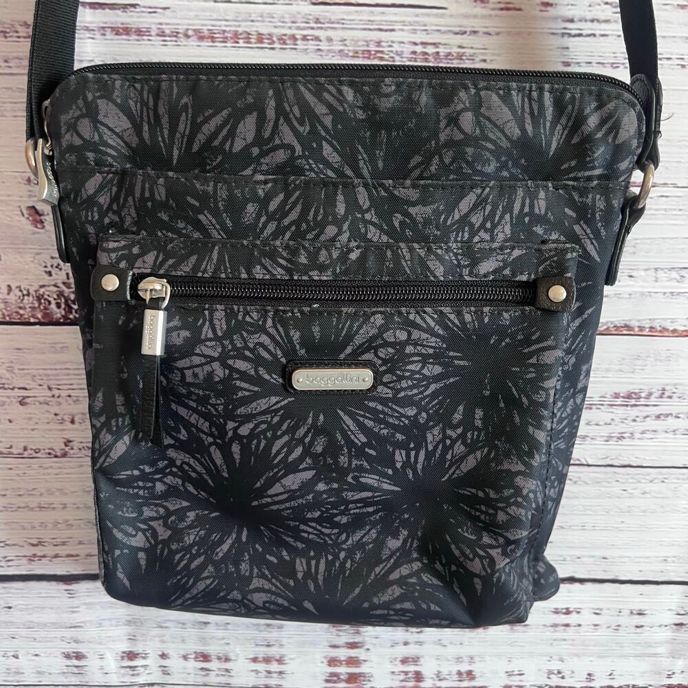 Baggallini Midnight Blossom Print Go Bag Crossbody Purse Wallet Set Black Gray